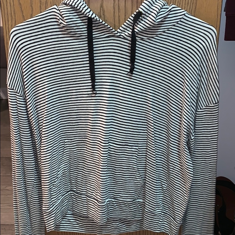 Cropped striped hoodie